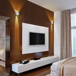 AUL_R12556_248874.jpg