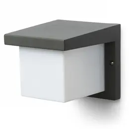 AUL_R12560_a.jpg