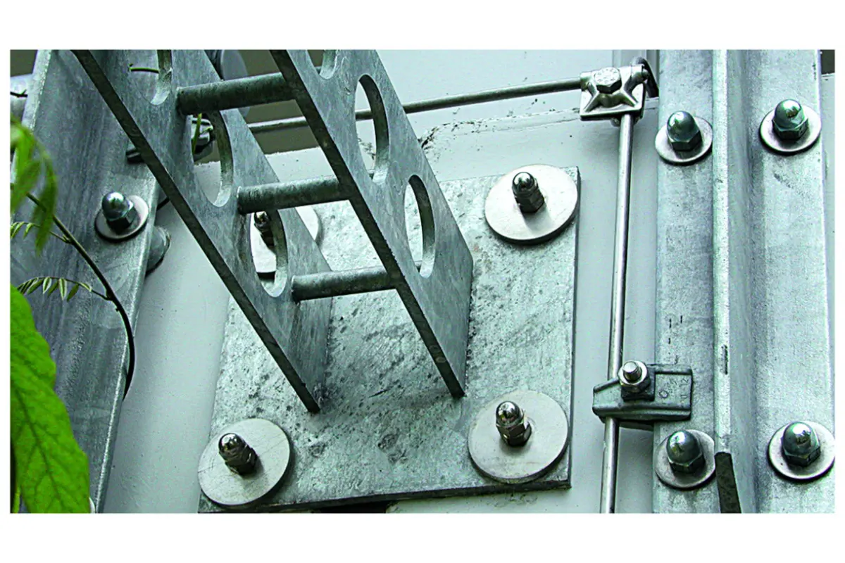 DEHN_390550a1_16-9.jpg