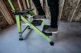 LAGIS_11933-Jumbo-Step-M3-FG-Stepladder-Climbing.jpg