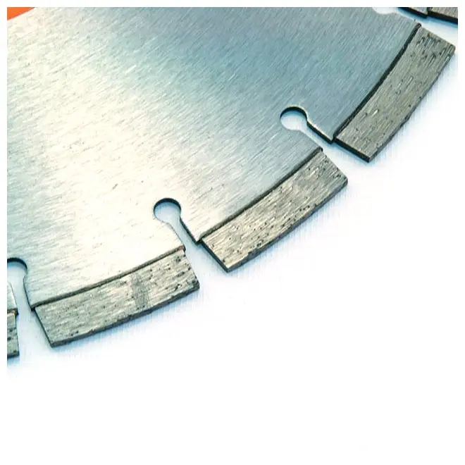 XTL_PC4895_a.jpg