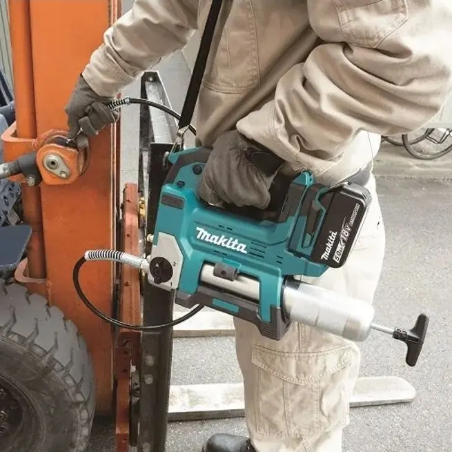 MAKITA_75448_3.jpg