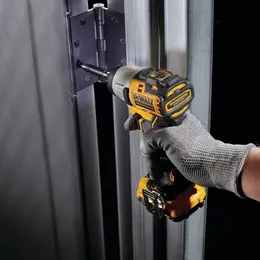 83729868_DEWALT_Foto4.jpg