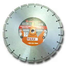XTL_PC4895.jpg