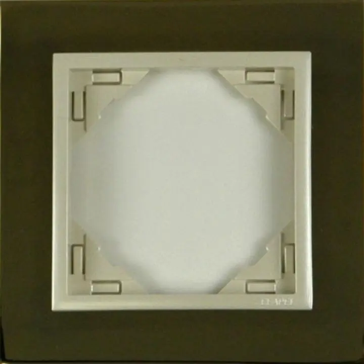 ELK_90910TOP.jpg