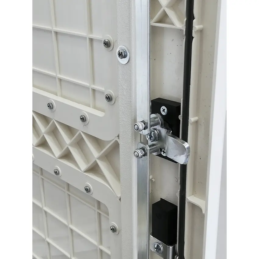 FAM_39169_Main_lock_2.jpg