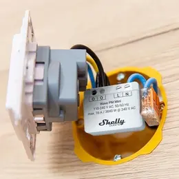 Shelly_Wave_PM_mini_webshop_socket.jpg