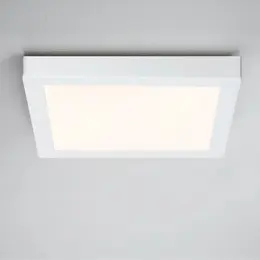 AUL_70646mi90.jpg
