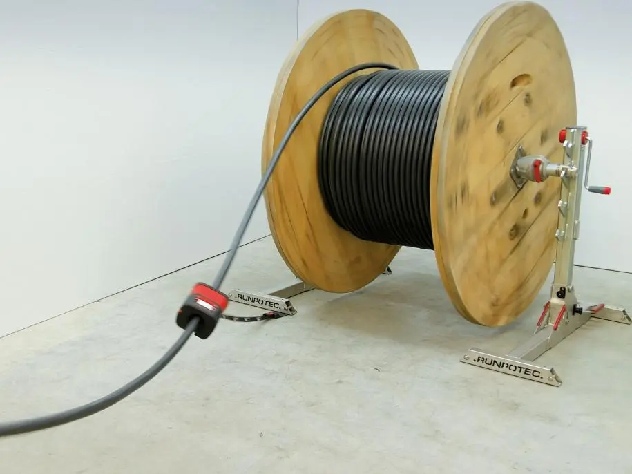 EST_RM35-Lifter1600-915x686.jpg