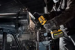 83729794_DEWALT_Foto3.jpg