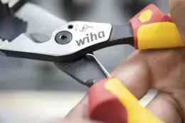 WI_Industrial_electric_Multifunctional-pliers_Opening-spring_02.jpg