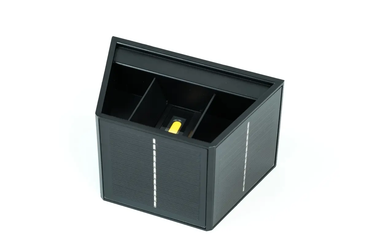 venkovni-solarni-nastenne-led-osvetleni-immax-wall-3-se-svetelnym-cidlem-2w.jpg