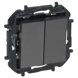 83711743_LEGRAND_Foto1.jpg