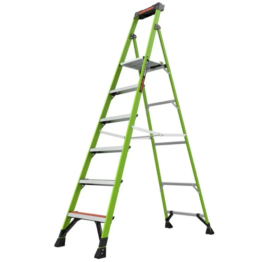 LAGIS_15368-001-MightyLite-M8-1A-Hero-Stepladder-Ground-Cue-Angle.jpg