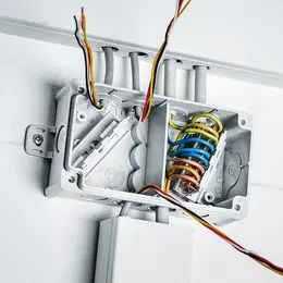SPE_csm_ANW_AKF-Spelsberg-NEVID-Abox-Brosch-re-0150_V1_eaa3f4deba.jpg