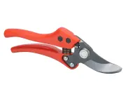 Ruční zahradní nářadí