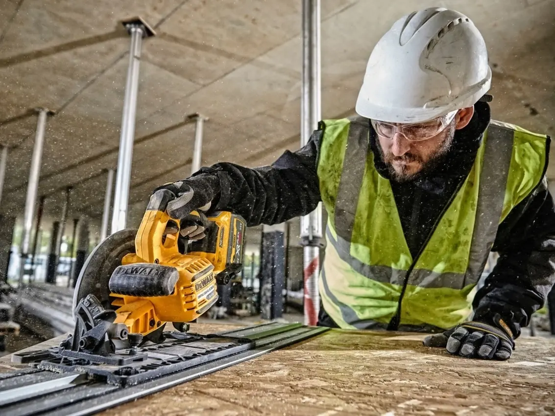 83738042_DEWALT_Foto6.jpg